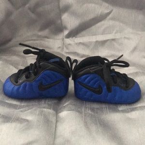Infant blue Nike Shoes size 1c